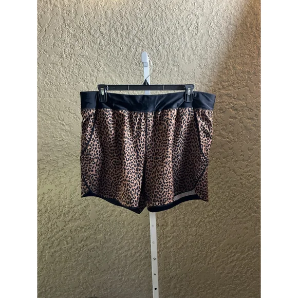 Women's Lands' End Plus 18 Brown Black Leopard Print Athletic Shorts - Picture 2 of 11